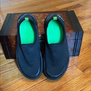 Oofos OOmg eeZee Recovery shoes